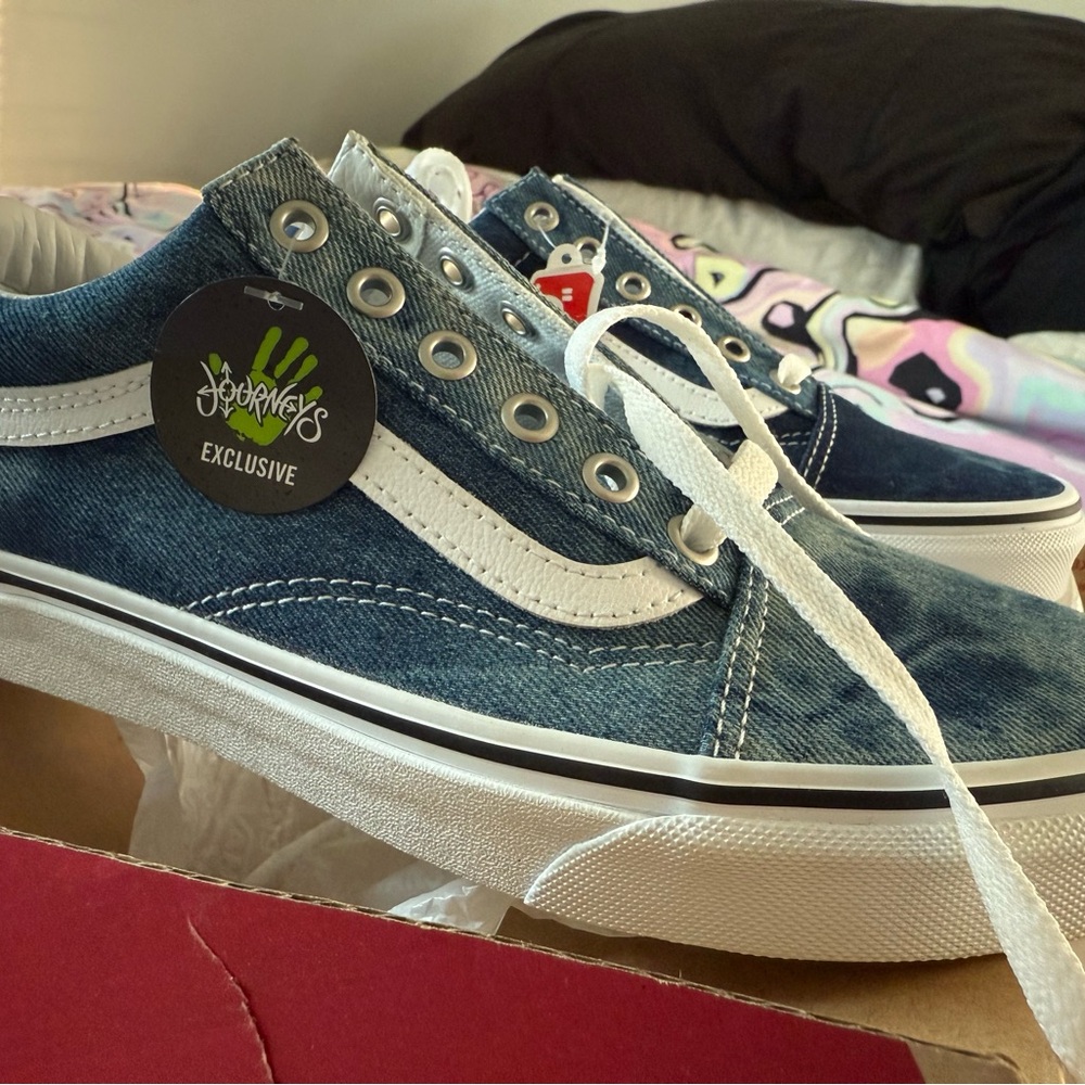 Brand new never worn old skool acid denim/truwht Vans